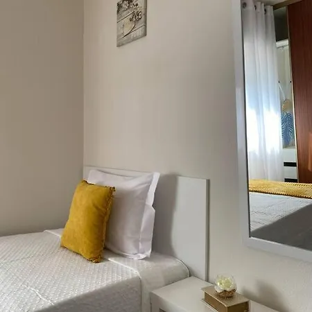 דירה Cozy 3 Bedroom With Free Parking Premises פורטימאו